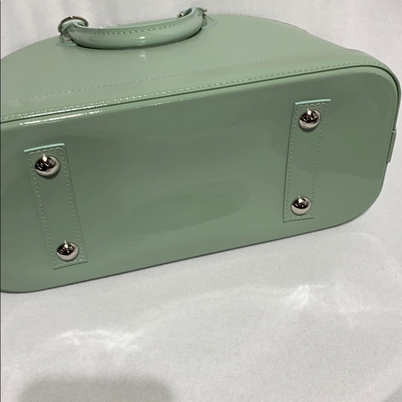 LV Epi Electric Alma PM Mint Bag - Picture 4 of 9